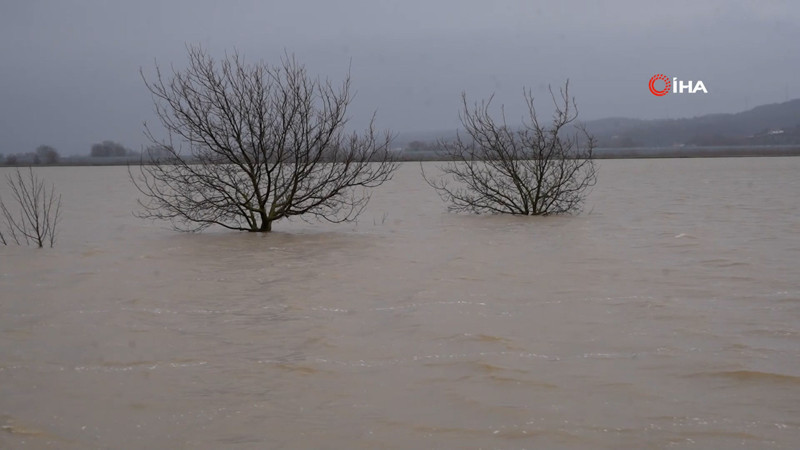 Tunca ve Meriç'te taşkın havadan görüntülendi