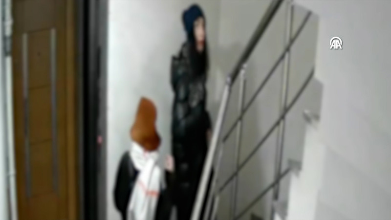 Maltepe'de iki binadan hırsızlık girişimi kamerada!