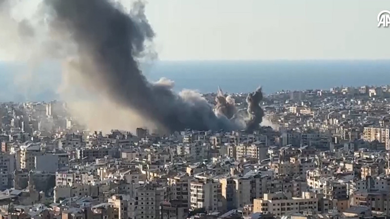 İsrail ordusu, Lübnan'ın başkenti Beyrut'a yoğun hava saldırıları düzenledi