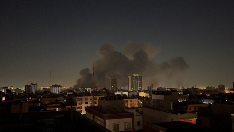 Tahran’da art arda şiddetli patlamalar oldu