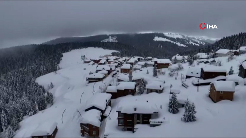 Giresun’un turizm merkezi Kulakkaya Yaylası’nda kar kalınlığı 2 metreyi buldu