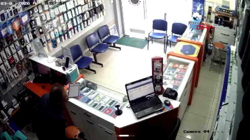 Denizli'de deprem anı kamerada