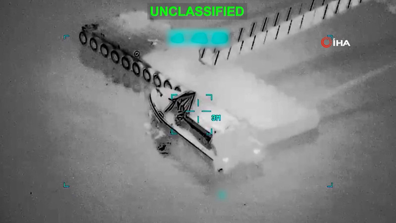 ABD, İran’ın mayın gemilerini yönelik saldırıların görüntülerini yayınladı