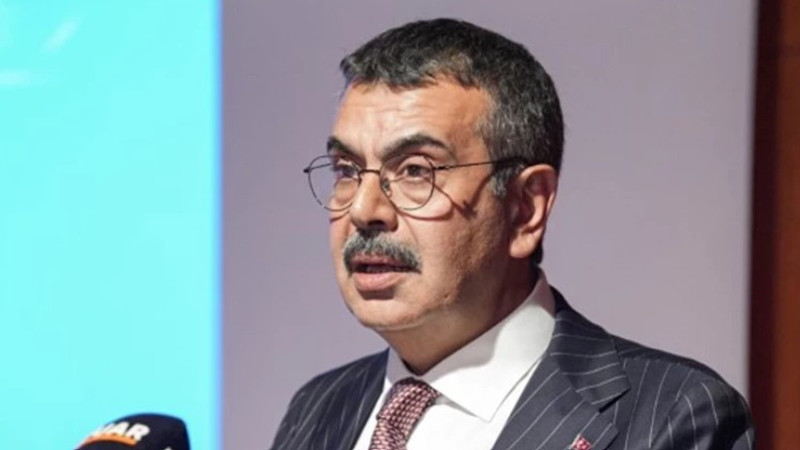 Bakan Tekin'den '15 yaş' ve 'ara tatil' açıklaması