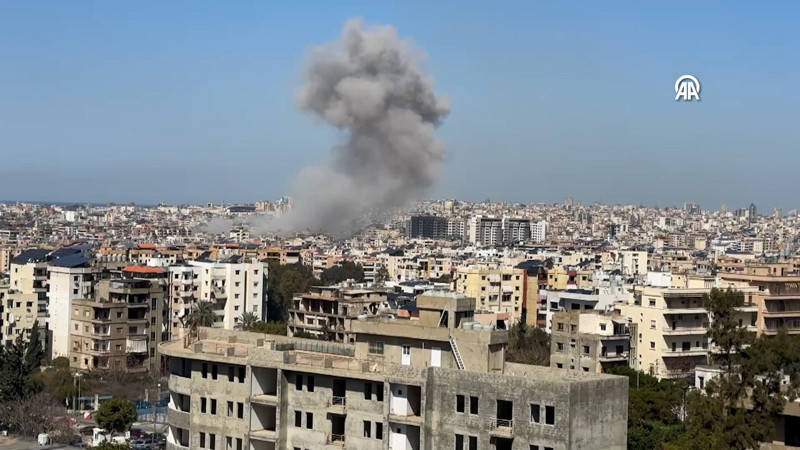 İsrail, Lübnan'ın başkenti Beyrut'taki Dahiye bölgesine hava saldırıları düzenledi