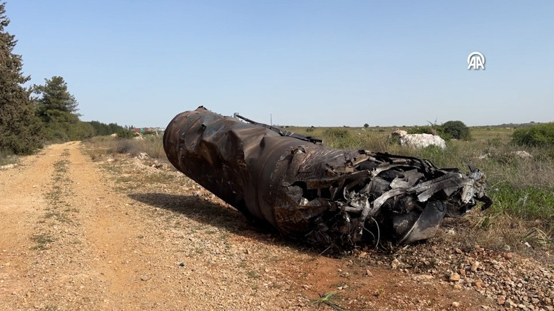 İran'dan İsrail saldırılarına misilleme: Füze kalıntıları görüntülendi