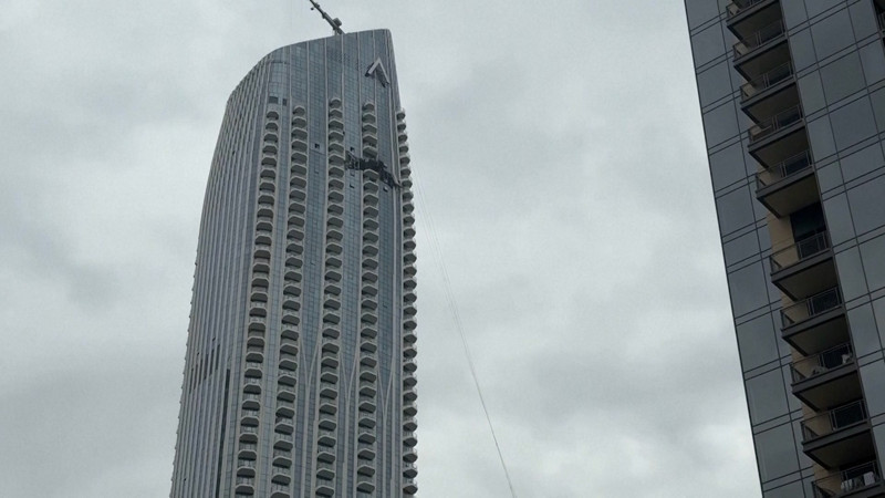 İran insansız hava aracı Dubai kulesini vurdu