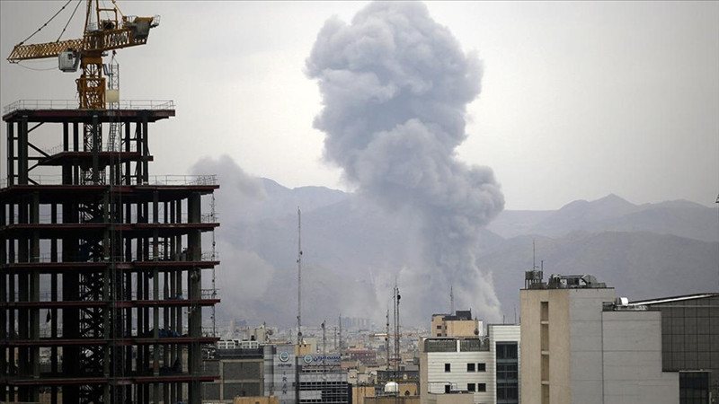 Tahran'da şiddetli patlama