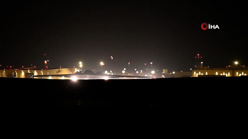 ABD ordusu: B-2 bombardıman uçakları İran'a yönelik saldırılar için havalandı