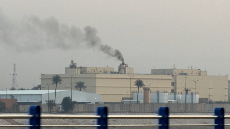 Irak'taki ABD Büyükelçiliği vuruldu