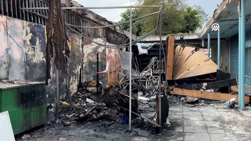 İran'dan yapılan misillemenin ardından İsrail'in orta kesimindeki kentlere şarapnel parçaları düştü