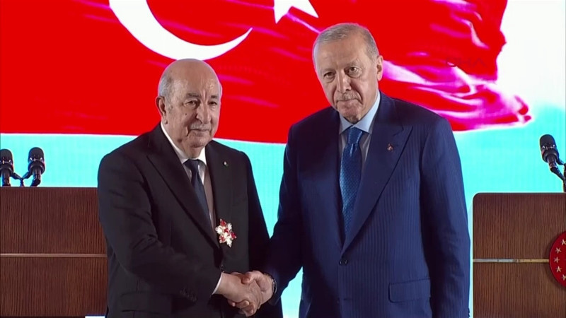 Cumhurbaşkanı Erdoğan’dan Cezayir Cumhurbaşkanı Tebbun’a Devlet Nişanı