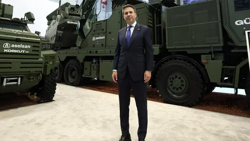 Enerji ve Tabii Kaynaklar Bakanı Bayraktar, SAHA 2026'yı ziyaret etti