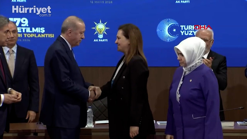 Burcu Köksal AK Parti'ye katıldı