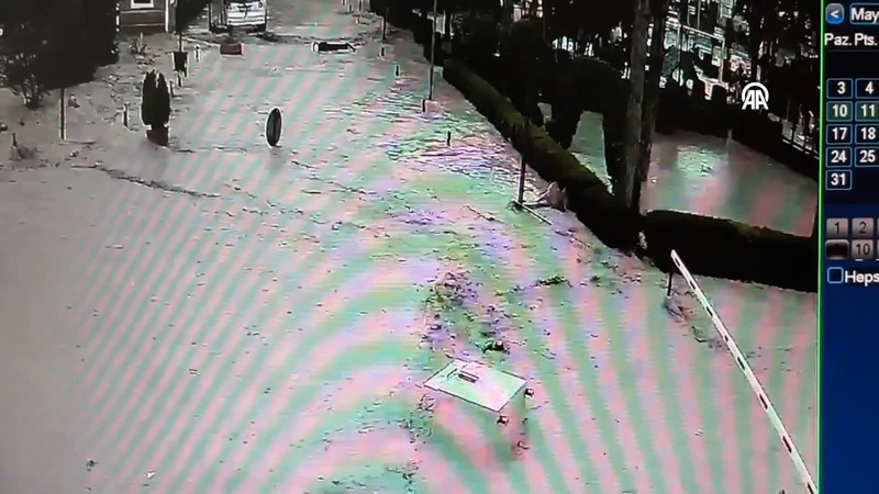 Samsun'un Havza ilçesinde selin geliş anı kamerada
