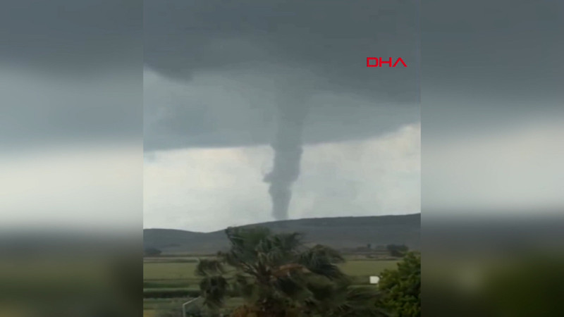 İzmir'de hortum oluştu