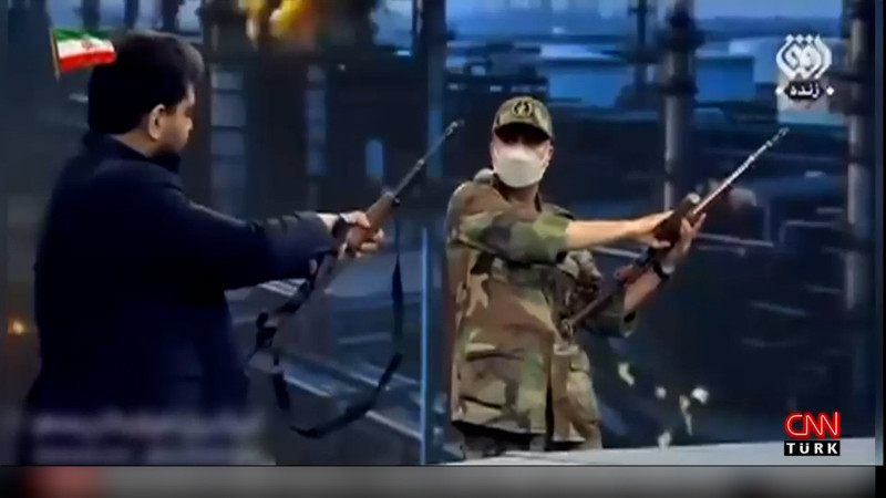 İran'da televizyonda silah eğitimi