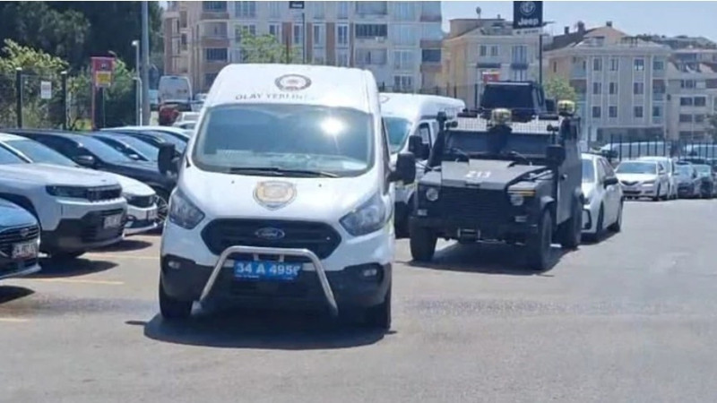 Maltepe'de Otokoç binasına silahla ateş açıldı