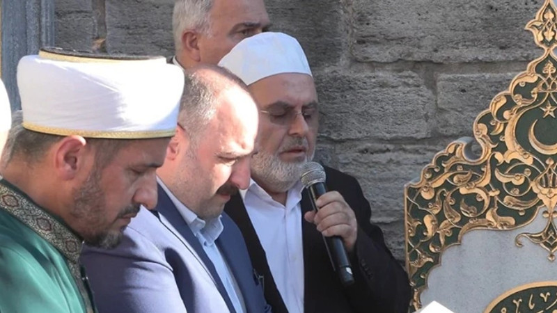 15 Temmuz şehidi Prof. Dr. İlhan Varank kabri başında anıldı
