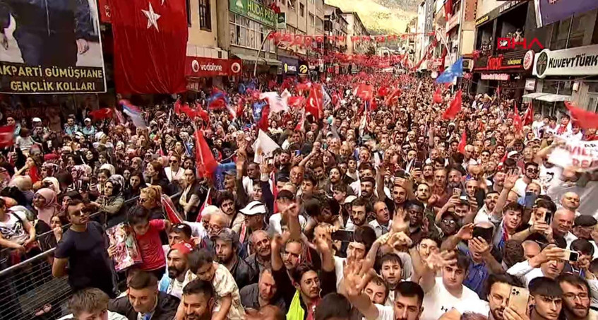 Son dakika... Cumhurbaşkanı Erdoğandan Gümüşhanede önemli açıklamalar... 7li koalisyondan 1 kişi bile istifa etmedi, seçmenine hesap vermedi