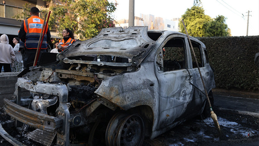 ABD/İsrail-İran savaşında karşılıklı füze atışları sürüyor Tel Aviv bombalandı: Bölgeden çarpıcı kareler