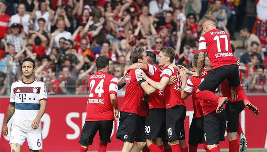 Freiburg şampiyonu devirdi