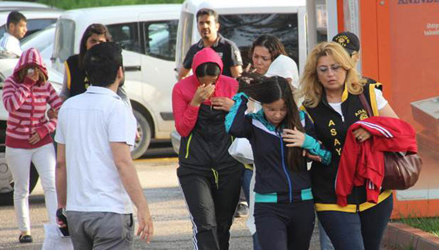 Adanada eş değiştirme yöntemiyle fuhuş yapan çiftlerle ilgili şok detaylar ortaya çıktı