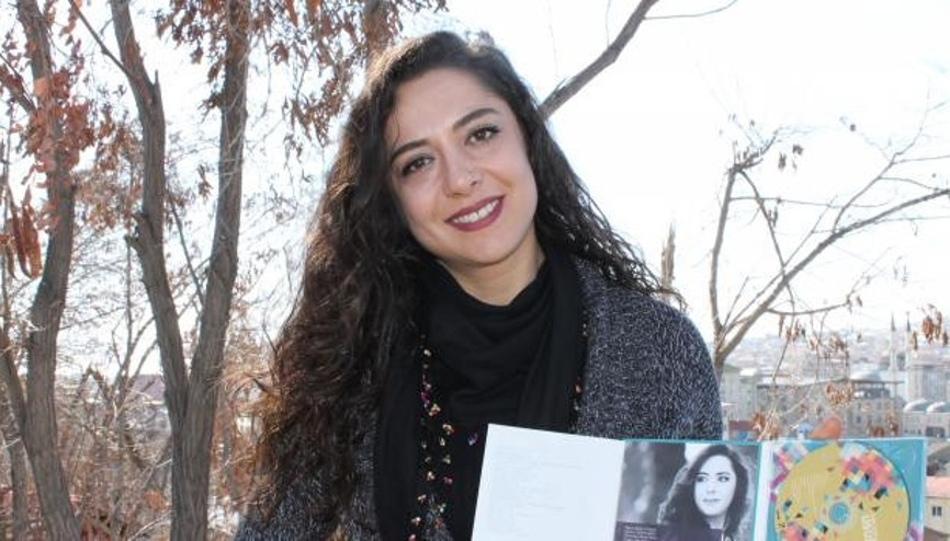 Sahneleri bıraktı, Yüksekovada müzik öğretmeni oldu