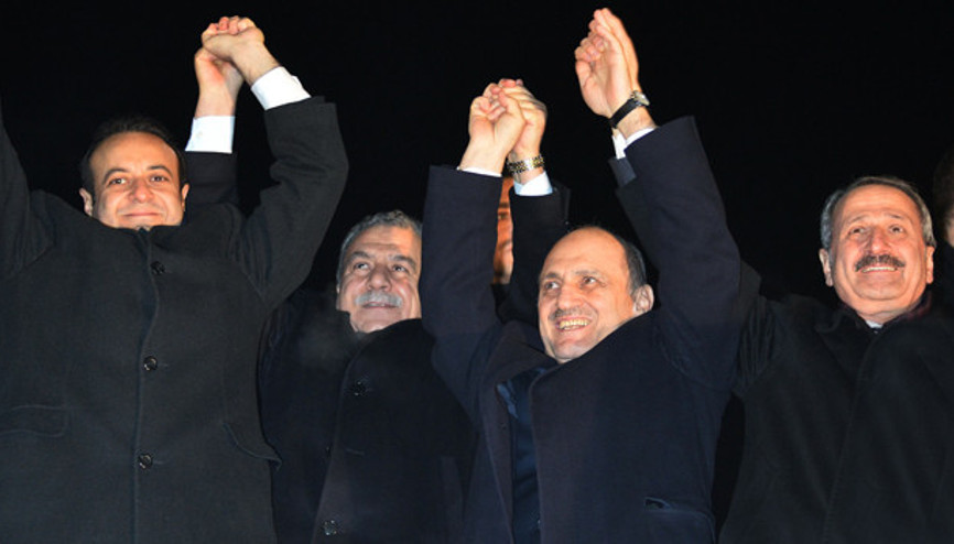 Dört Bakan hakkındaki soruşturma 2015’e kalacak