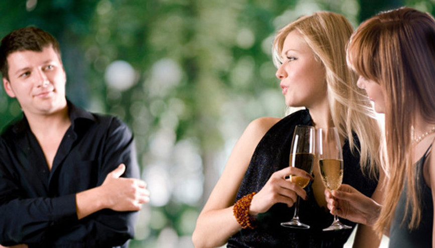 Sigarayı bırakmaya çalışan erkekler güzel kadınlardan uzak dursun