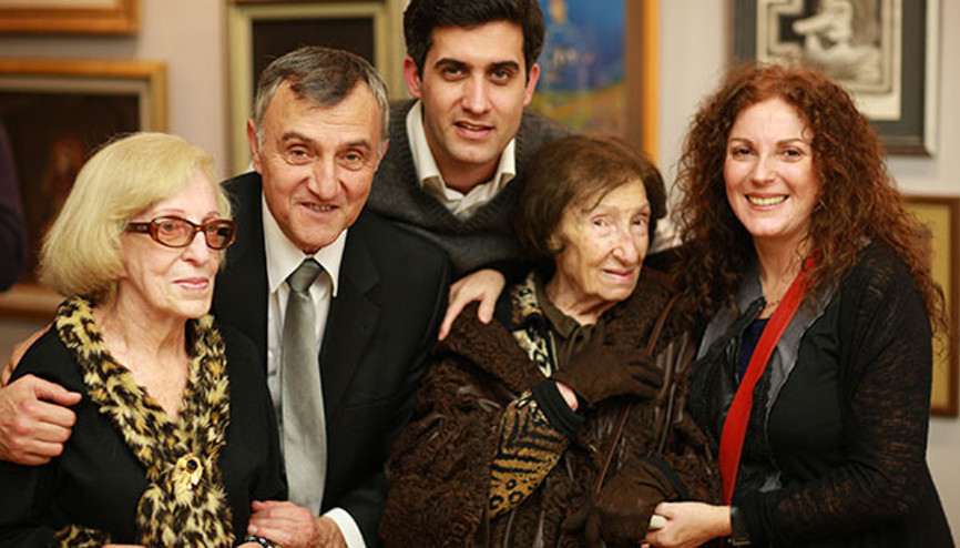 Mustafa Alaboranın yazdığı İşim Gücüm Yaşamak çıktı