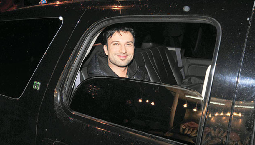 Tarkan lüks otomobilini sattı