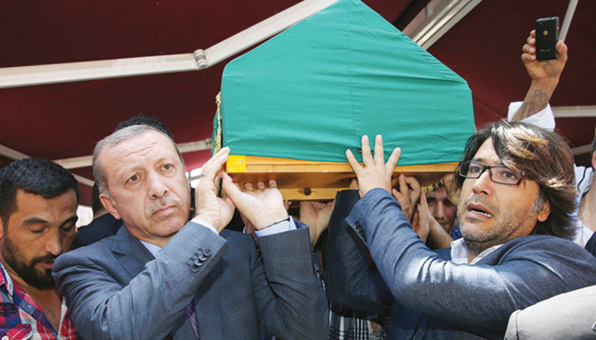 Murat Göğebakan gözyaşlarıyla uğurlandı