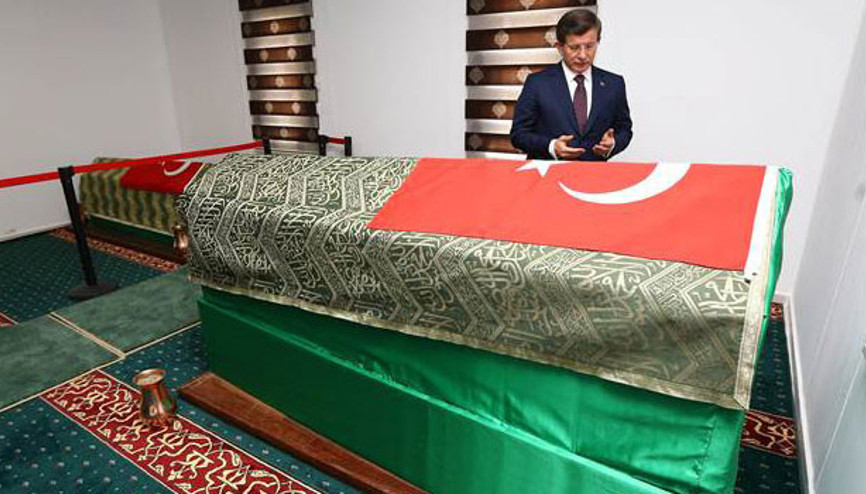 Başbakan Ahmet Davutoğlu, Süleyman Şah Türbesi’ni ziyaret etti