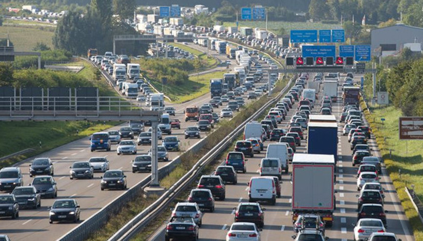 Otoban ücreti askıya alındı