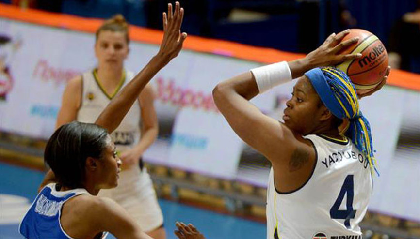 Fenerbahçe ilk galibiyeti aldı
