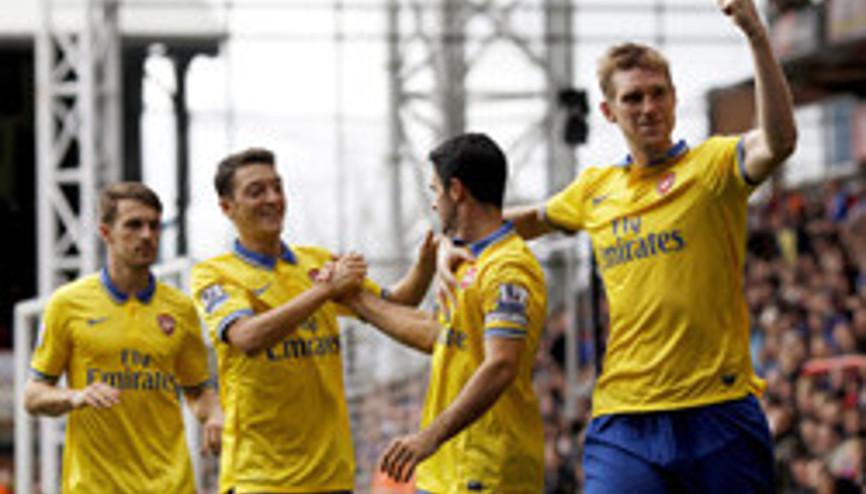 Arsenal liderlik koltuğunu kaptırmadı