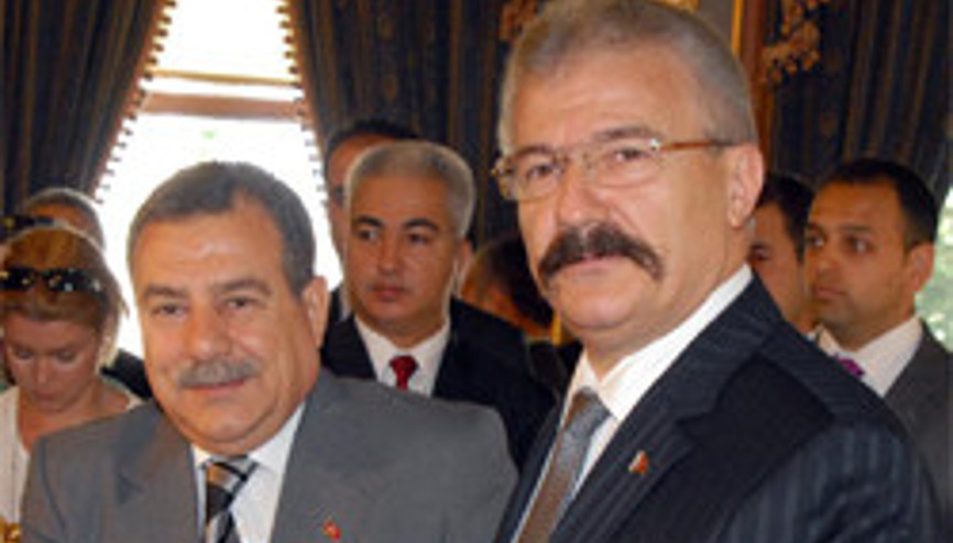 7 vali merkeze alındı