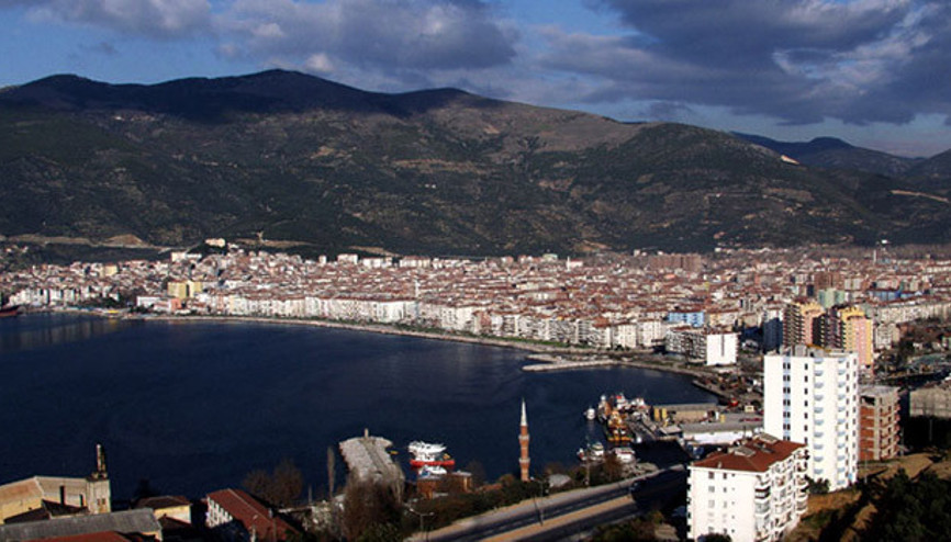 Gemlik Belediye Başkanı Yılmaz: 50 bin kişi tabut üzerinde yaşıyor Gemlik Belediye Başkanı Yılmaz: 50 bin kişi tabut üzerinde yaşıyor