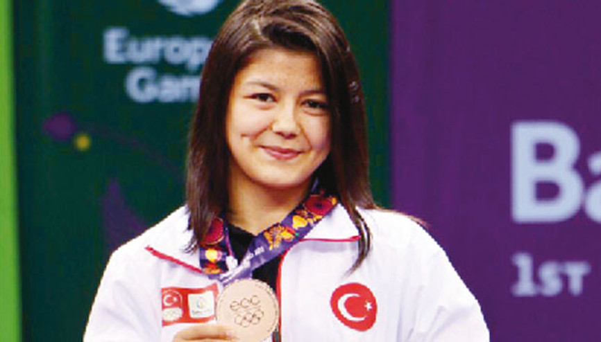 Serbest stilde iki bronz