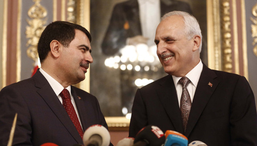Vali Mutlu görevini Vasip Şahine devretti