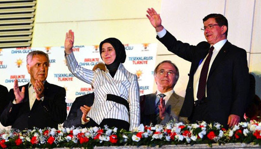 Başbakan Ahmet Davutoğlundan balkon konuşması