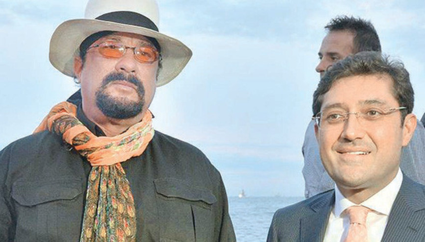 Steven Seagal iftar yemeğinde