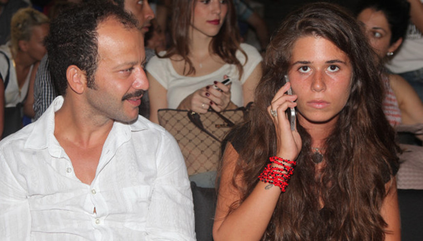 Kıyısındaymış gibi en sakin denizlerin...