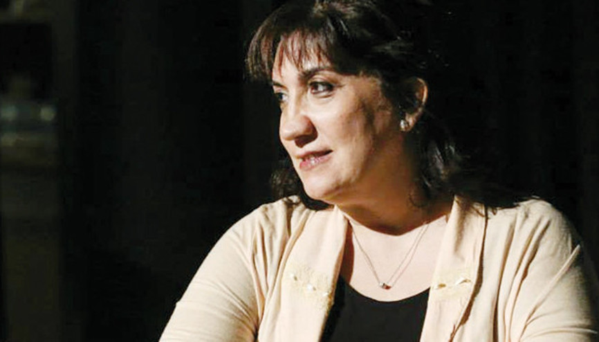 22 yıl sonra tiyatroya döndü