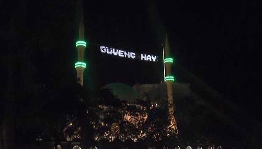 Başkan Güvenç adını mahyaya yazdırdı Şanlıurfa karıştı