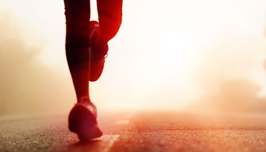 Düzenli yürüyüş Parkinson hastalığını yavaşlatıyor