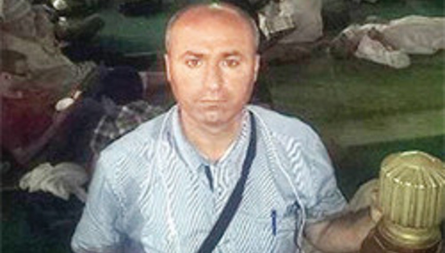 Esir gibiyim dost yok mu