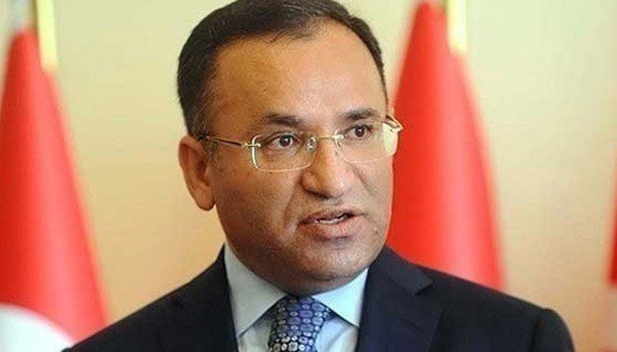 Bekir Bozdağ: Bizim Barolar Birliği, CHP genel merkezi gibi çalışıyor