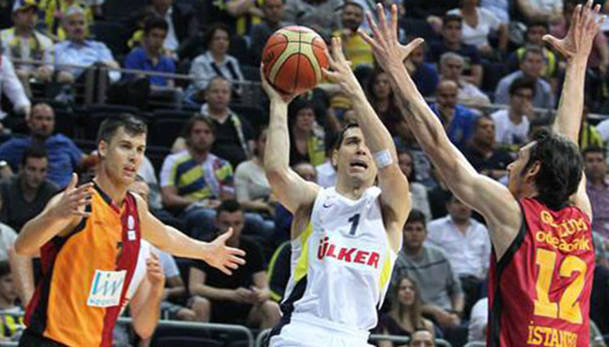 Aslanı eleyen Fener yarı finalde